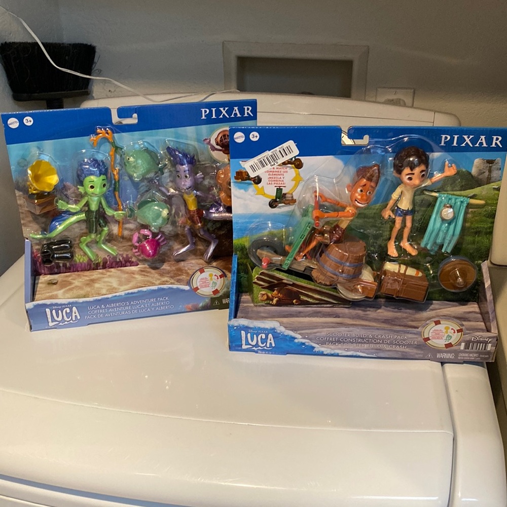 NIB two Luca and Alberto toys scooter build and crash and adventure pack